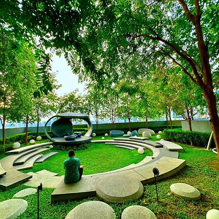 Scarletz Suites Klcc By Aura Kuala Lumpur Bagian luar foto