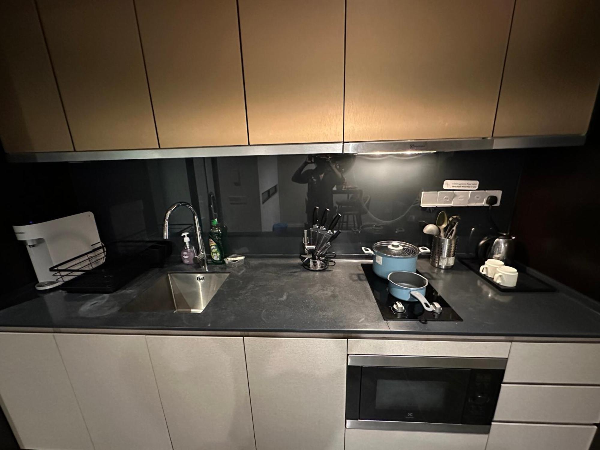 Scarletz Suites Klcc By Aura Kuala Lumpur Bagian luar foto