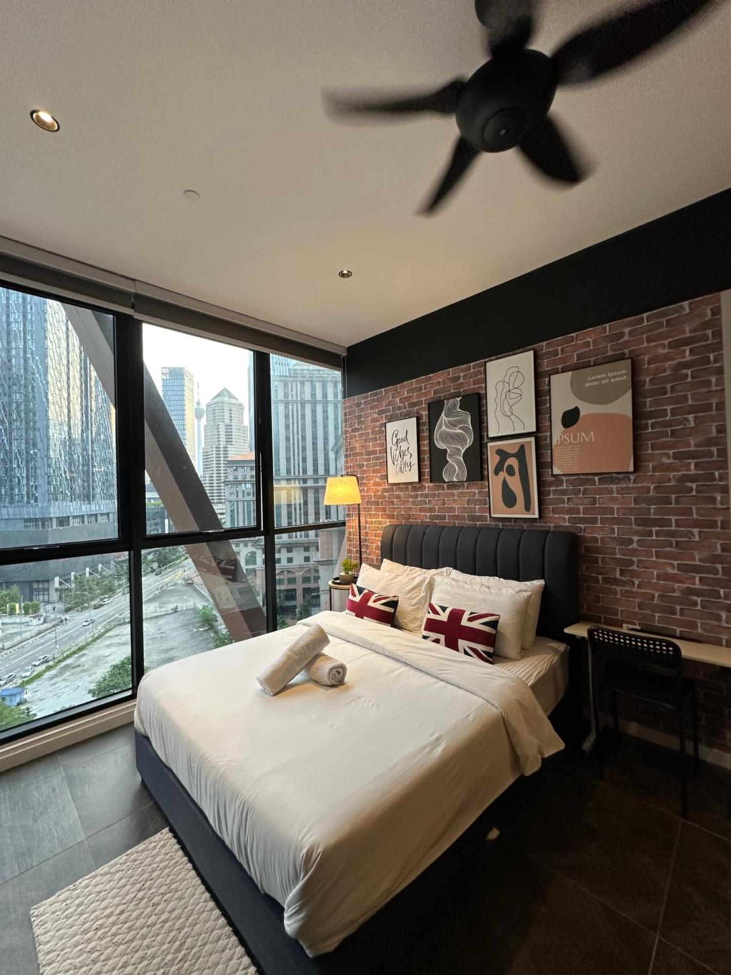 Scarletz Suites Klcc By Aura Kuala Lumpur Bagian luar foto