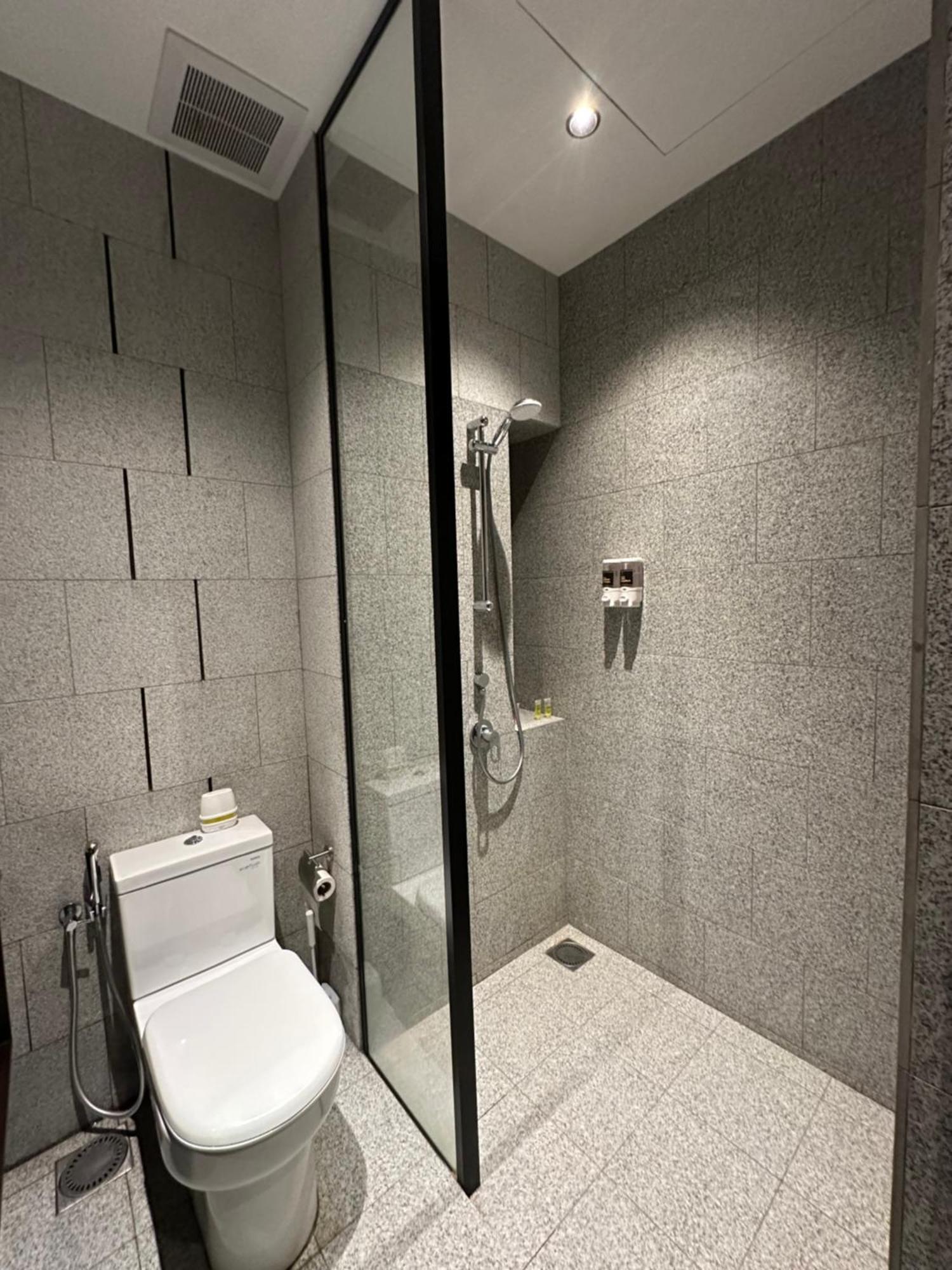 Scarletz Suites Klcc By Aura Kuala Lumpur Bagian luar foto