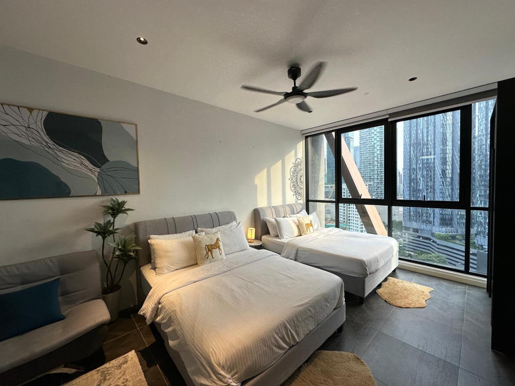 Scarletz Suites Klcc By Aura Kuala Lumpur Bagian luar foto