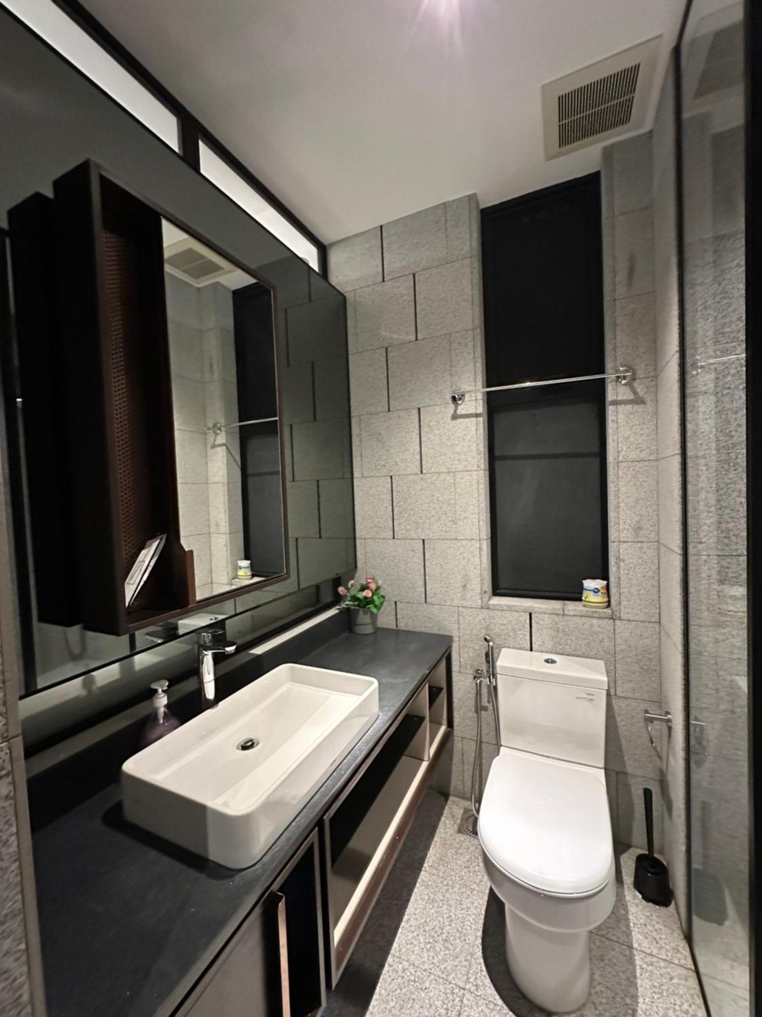 Scarletz Suites Klcc By Aura Kuala Lumpur Bagian luar foto