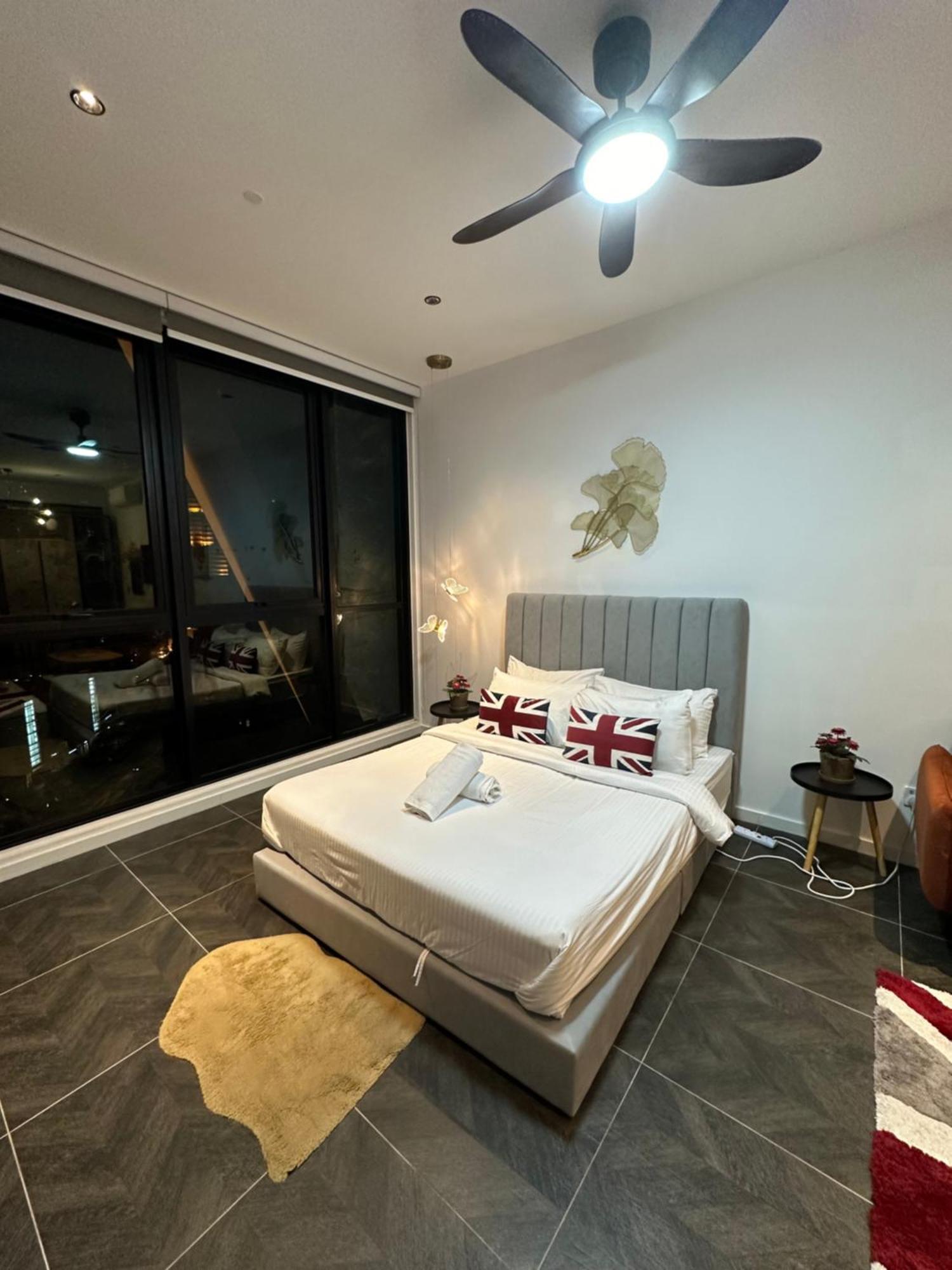 Scarletz Suites Klcc By Aura Kuala Lumpur Bagian luar foto